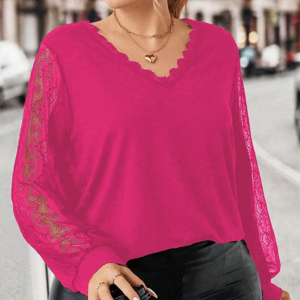 Chemisier Ã©lÃ©gant ample grande taille pour femmes de couleur unie avec dentelle, manches lanterne et col en V pour le printemps et l Ã©tÃ©